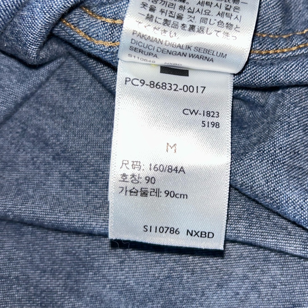 Levi’s Women’s Blue Denim Pearl Snap Iconic Western Shirt Modern Fit Size M - Picture 8 of 8